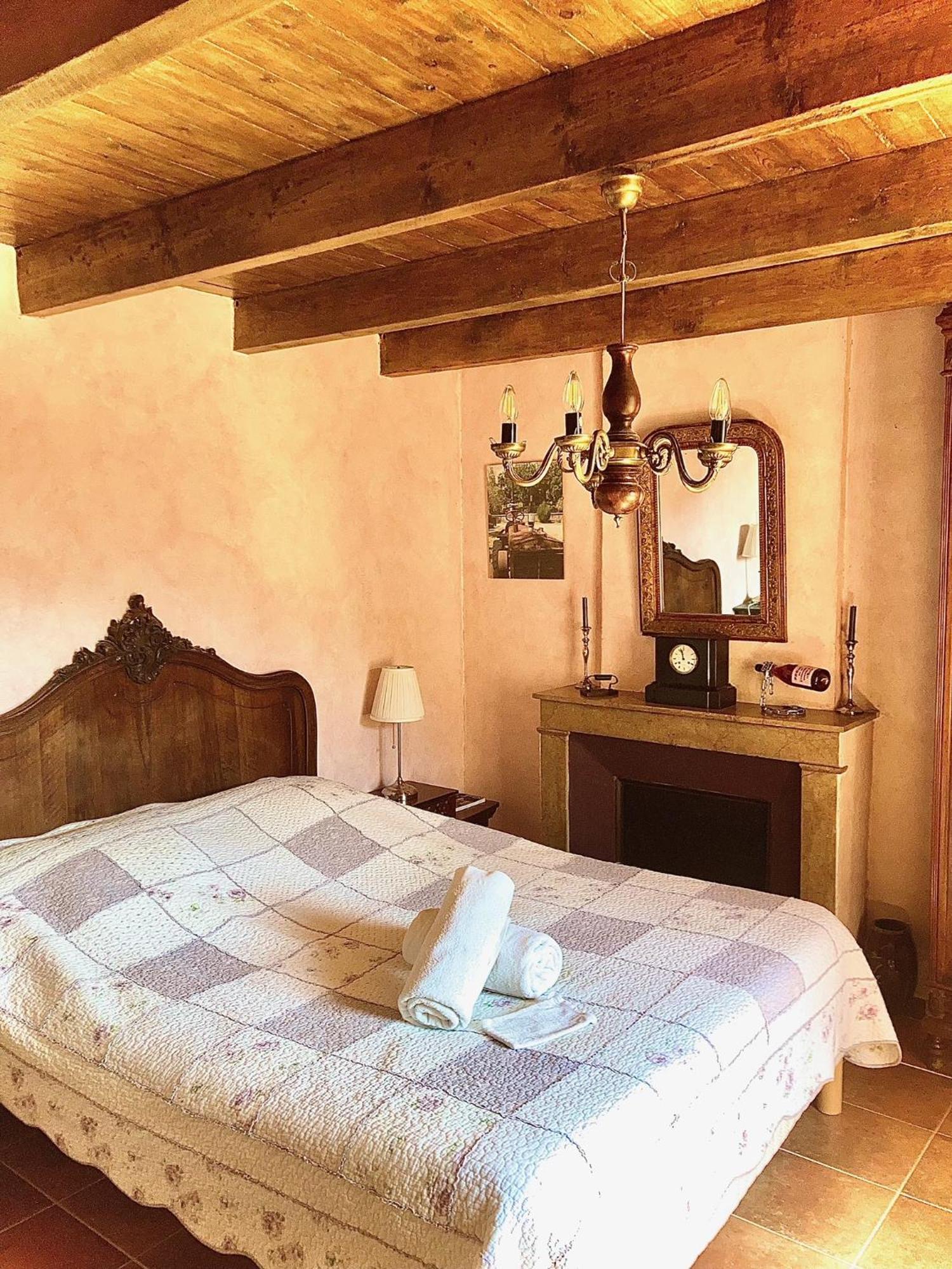 Domaine De Cousignac Bed & Breakfast Bourg-Saint-Andeol Luaran gambar